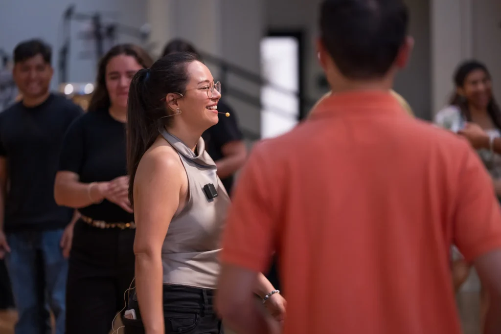 Cinthia Durán teaching